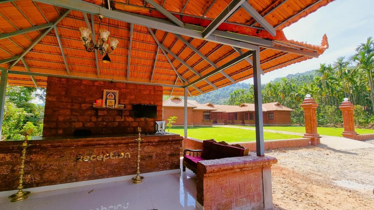 Parampara Resort By Malnadstays Kalasa Esterno foto